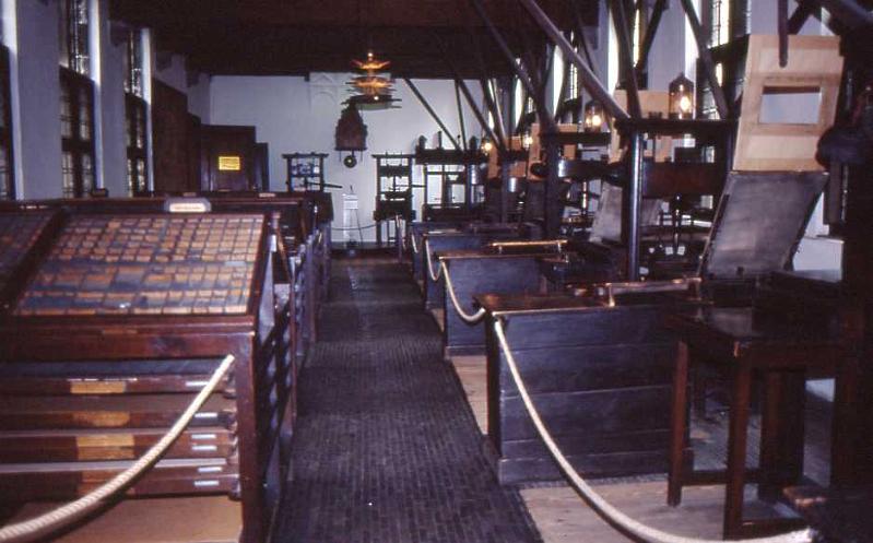 52-Anversa, casa di Christophe Plantin (stamperia,la più importante d'Europa,come nel 1580),16 agosto 1989.jpg